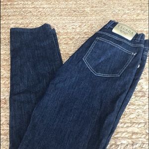Escada jeans szE34  sz 2 New Dark rinse narrow leg